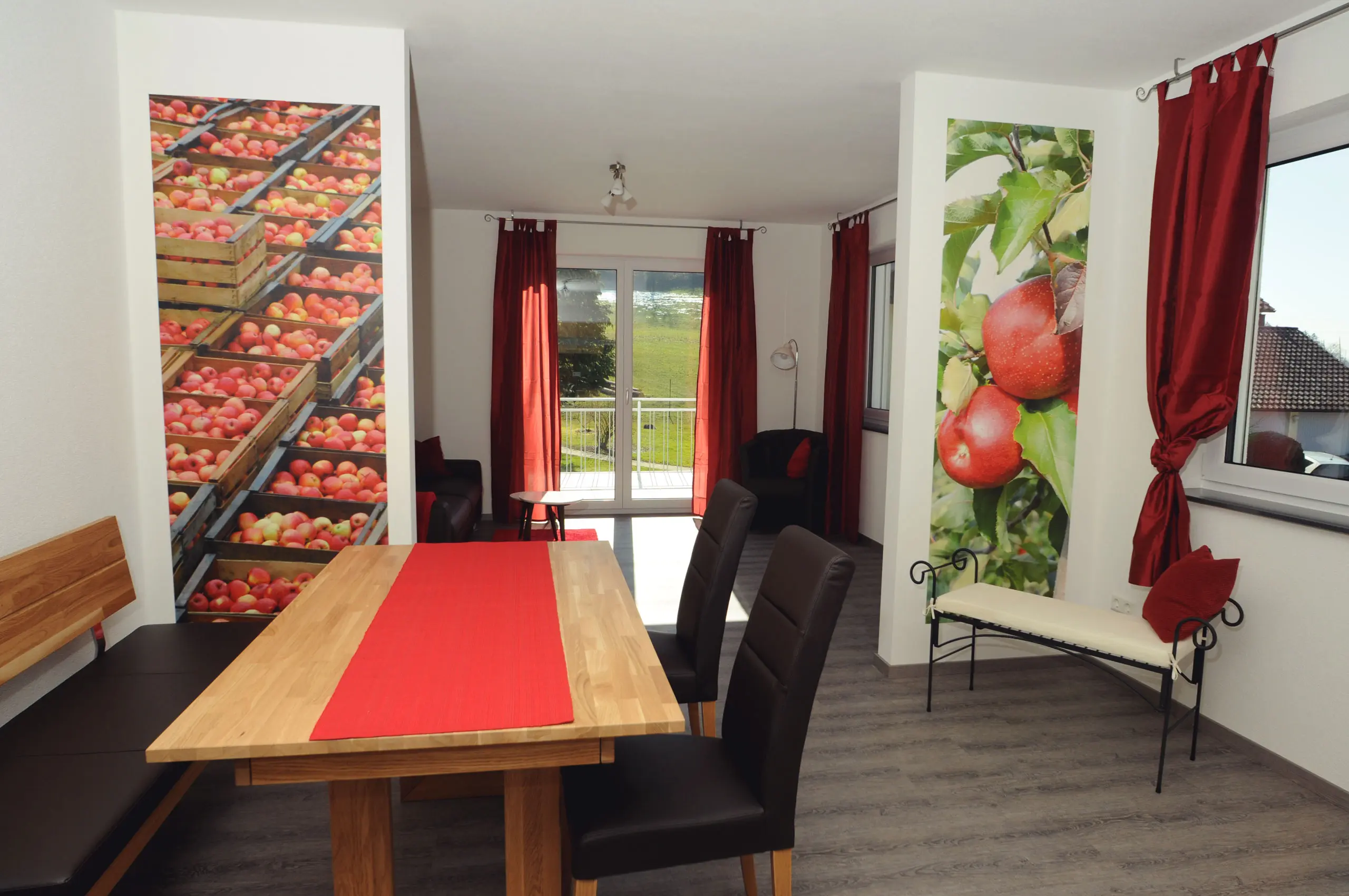 Unsere Ferienwohnung Apfelrot